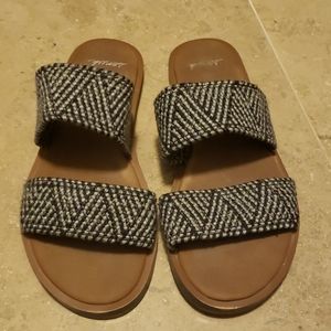 Sanuk slides